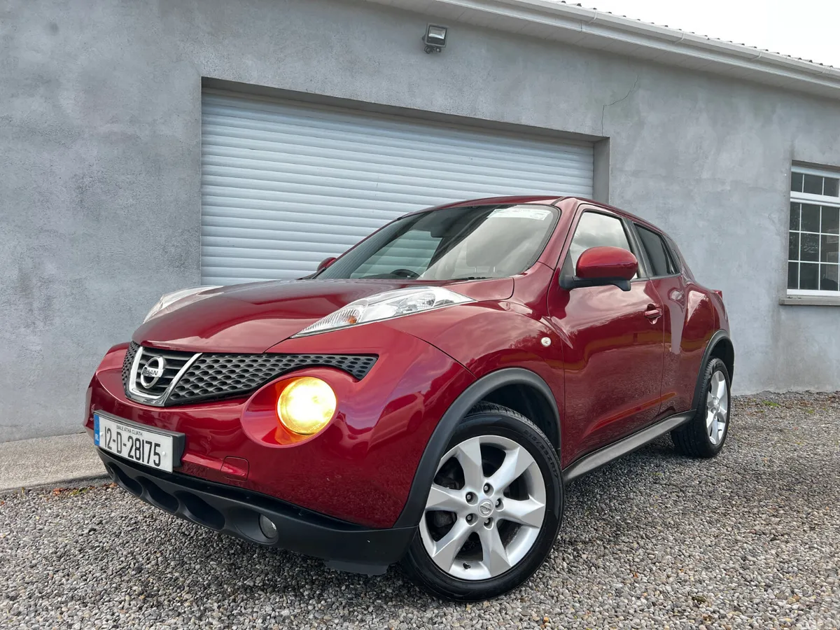 Nissan Juke SUV, Petrol, 2012, Red