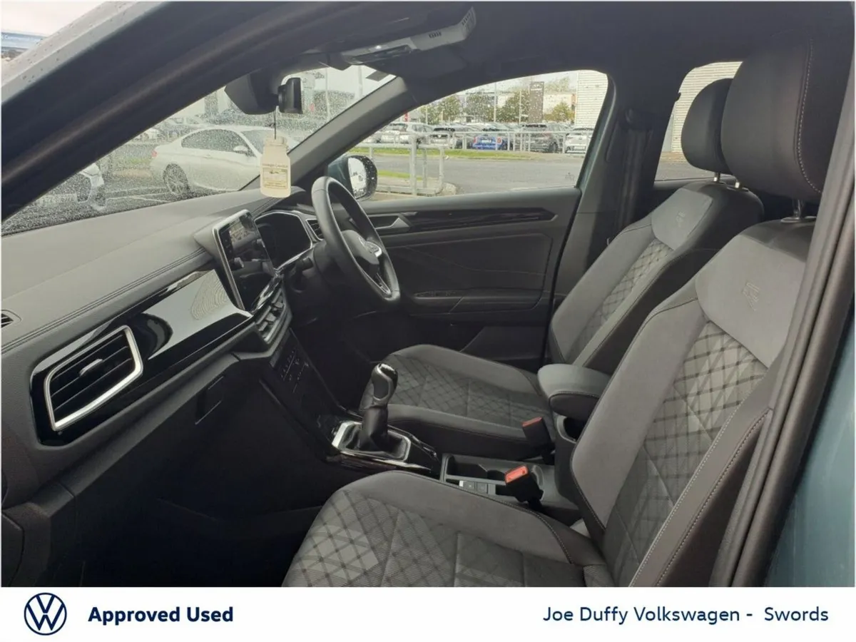 Volkswagen T-Roc SUV, Petrol, 2023, Blue