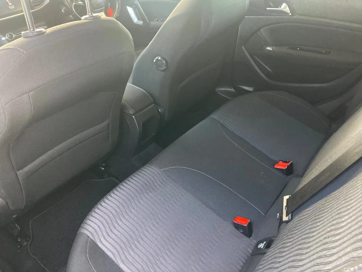 Peugeot 308 Hatchback, Diesel, 2016, Grey
