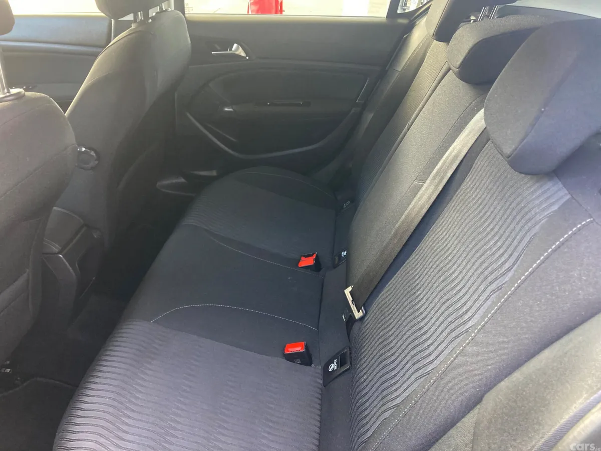 Peugeot 308 Hatchback, Diesel, 2016, Grey