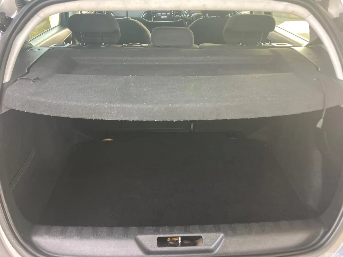 Peugeot 308 Hatchback, Diesel, 2016, Grey