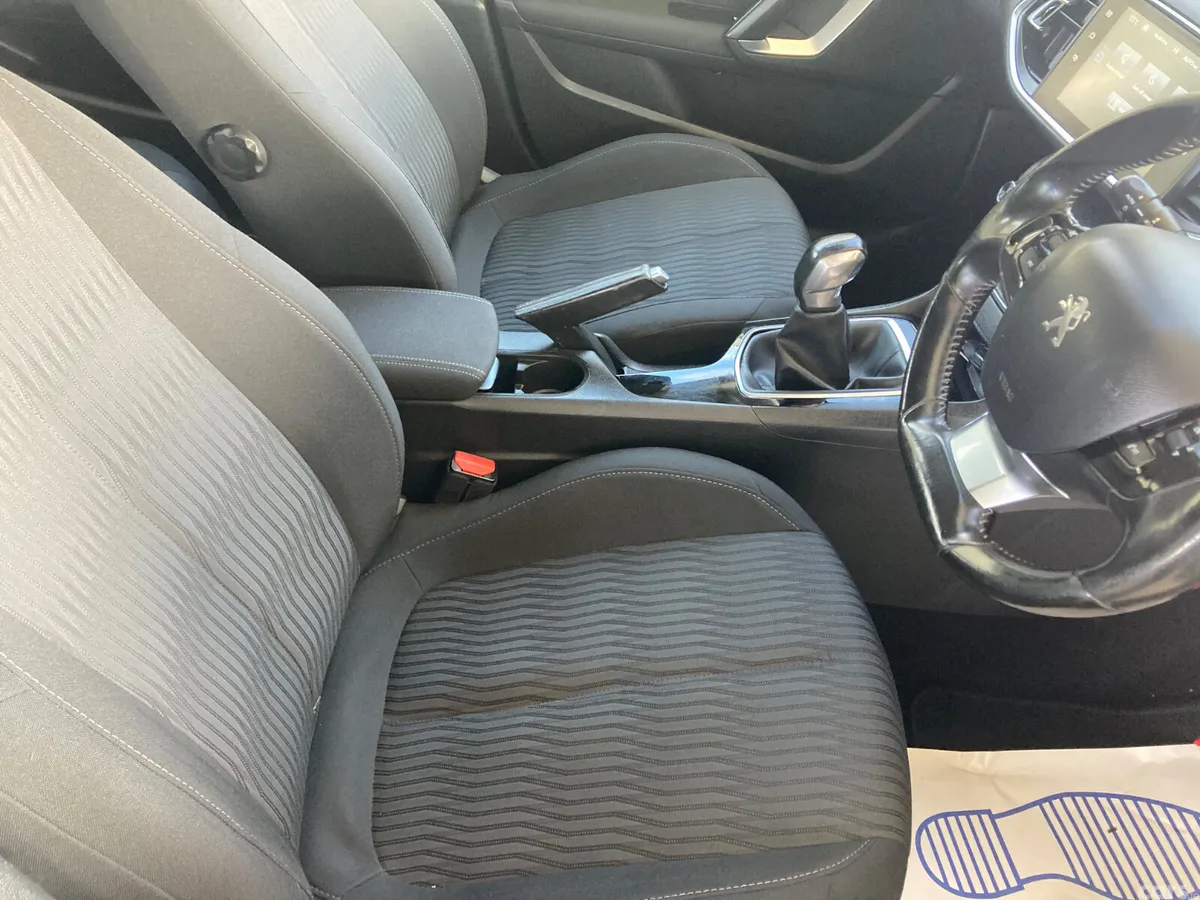 Peugeot 308 Hatchback, Diesel, 2016, Grey