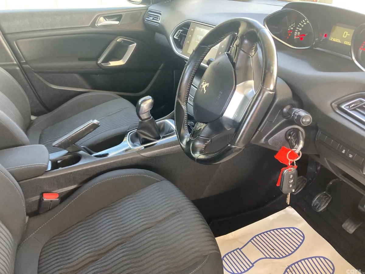 Peugeot 308 Hatchback, Diesel, 2016, Grey