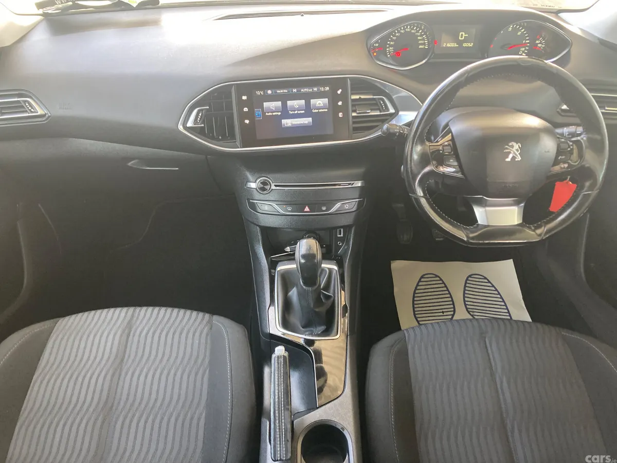 Peugeot 308 Hatchback, Diesel, 2016, Grey