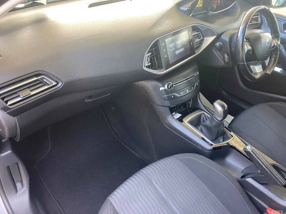 Peugeot 308 Hatchback, Diesel, 2016, Grey