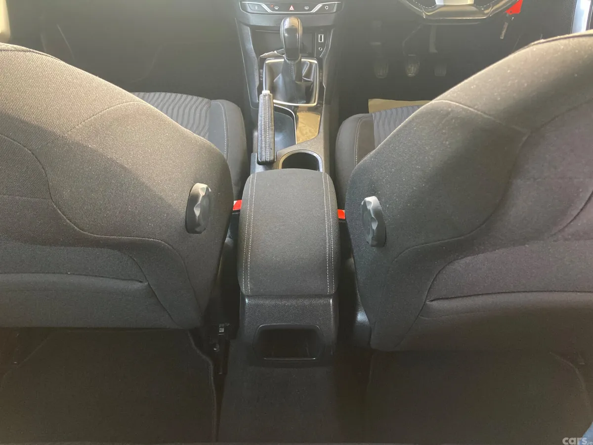 Peugeot 308 Hatchback, Diesel, 2016, Grey