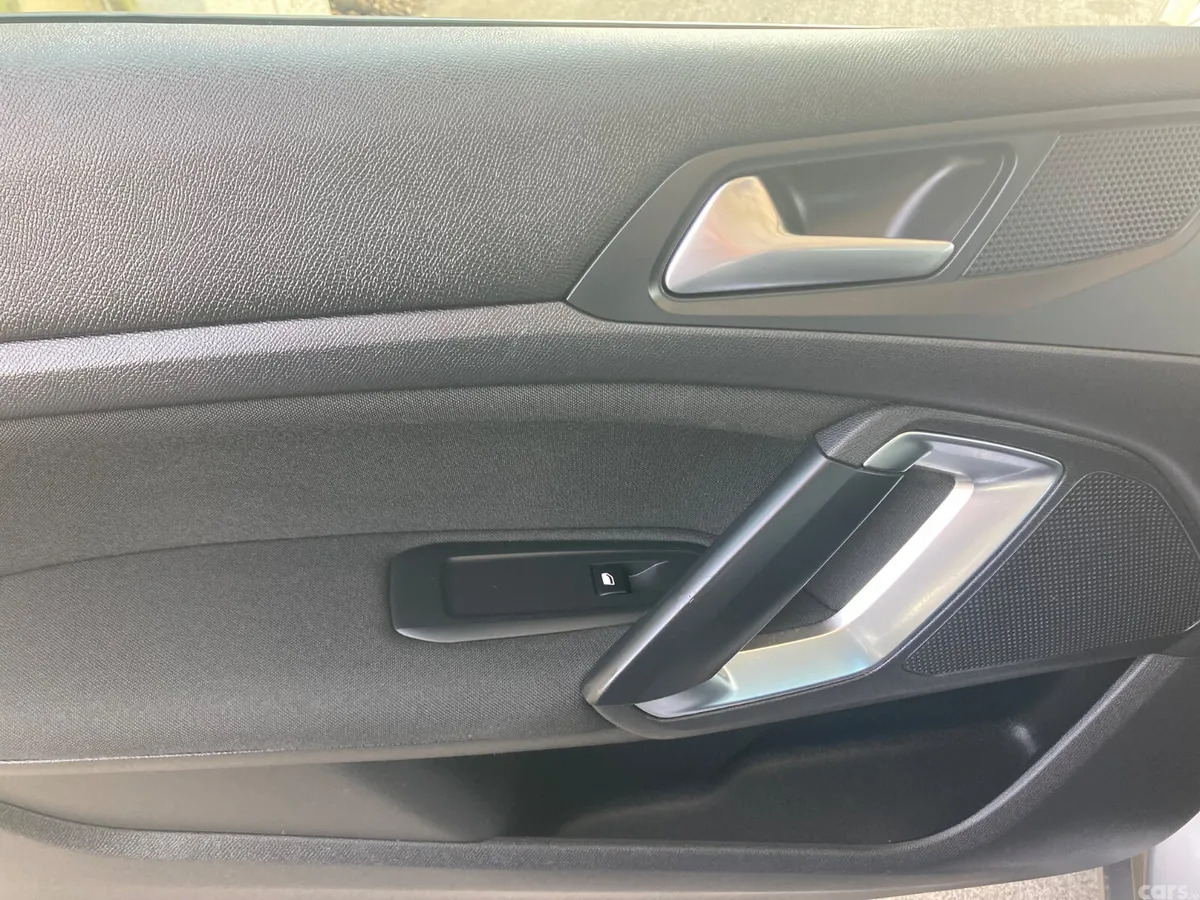 Peugeot 308 Hatchback, Diesel, 2016, Grey