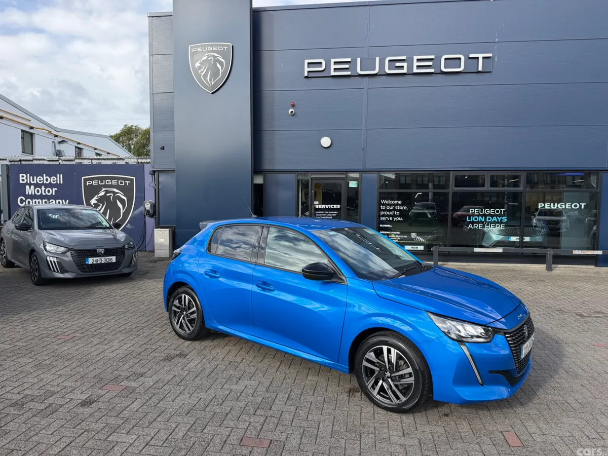 Peugeot 208 Hatchback, Petrol, 2022, Blue
