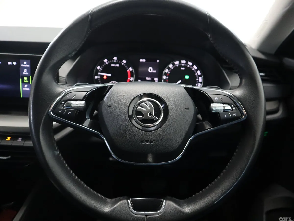 Skoda Octavia Saloon, Petrol Hybrid, 2024, Grey