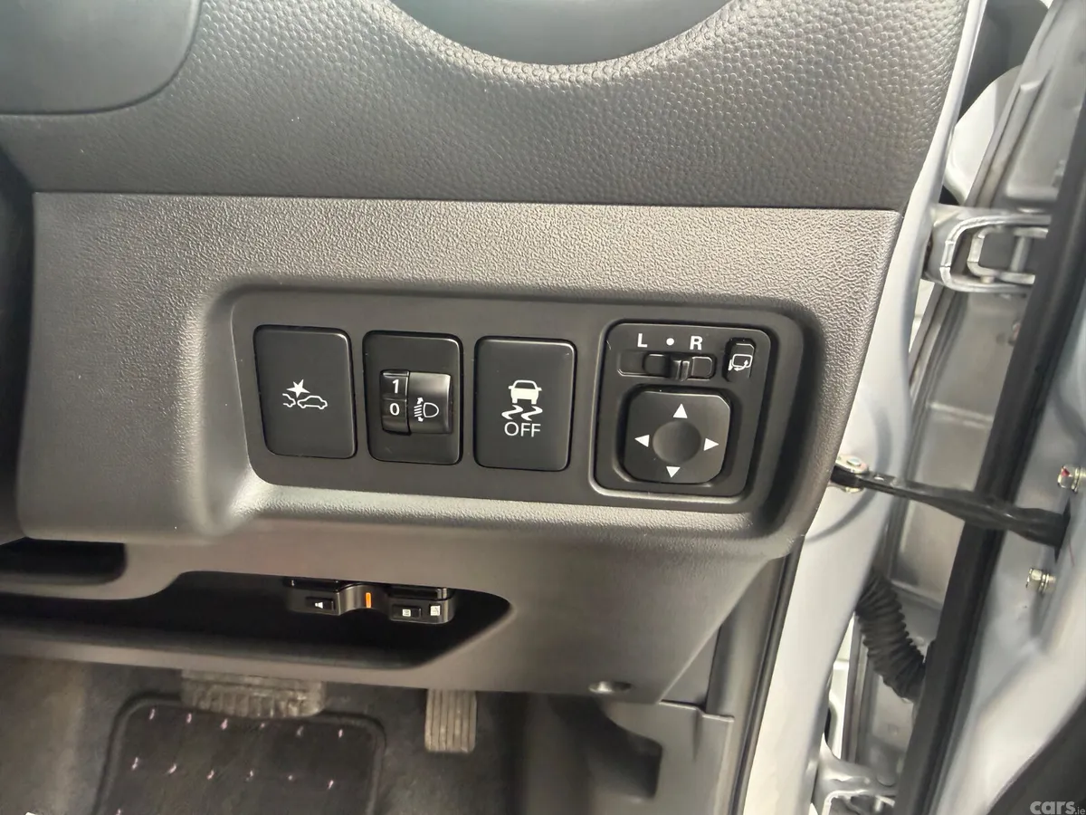 Mitsubishi Mirage Hatchback, Petrol, 2017, Silver