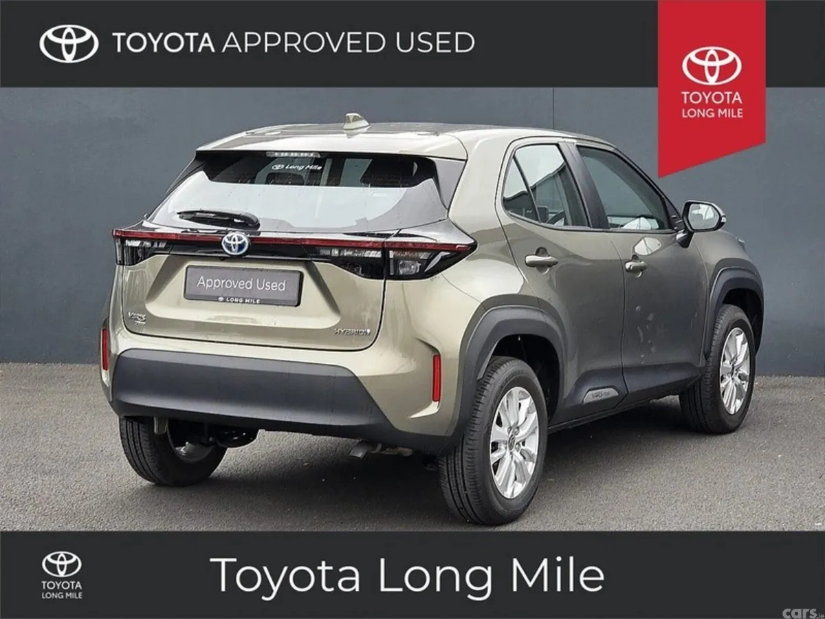 Toyota Yaris Cross SUV, Petrol Hybrid, 2024, Green