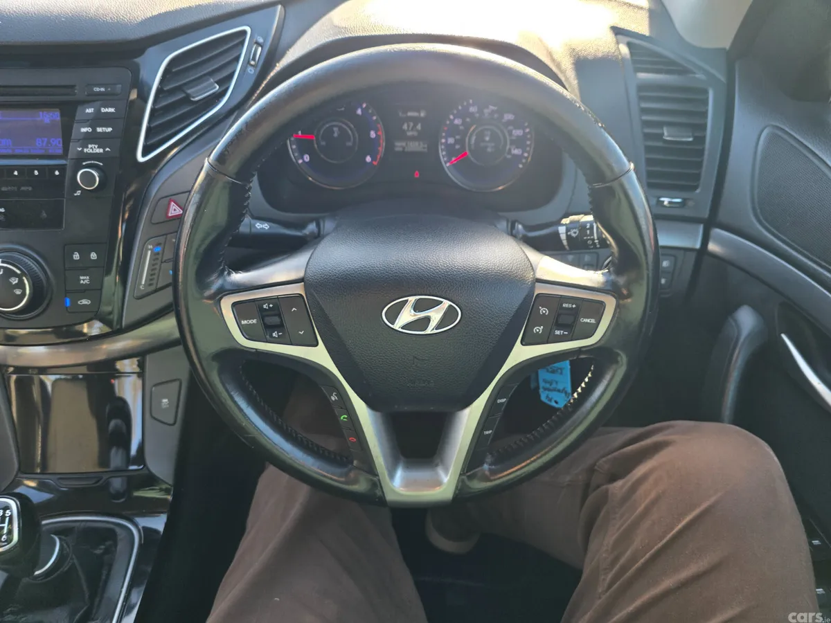 Hyundai i40 Saloon, Diesel, 2012, Silver