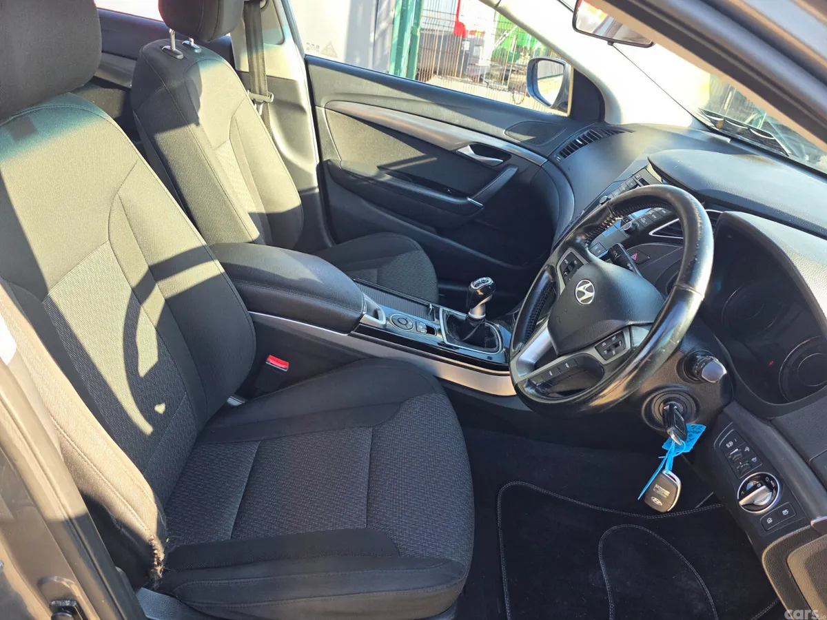 Hyundai i40 Saloon, Diesel, 2012, Silver
