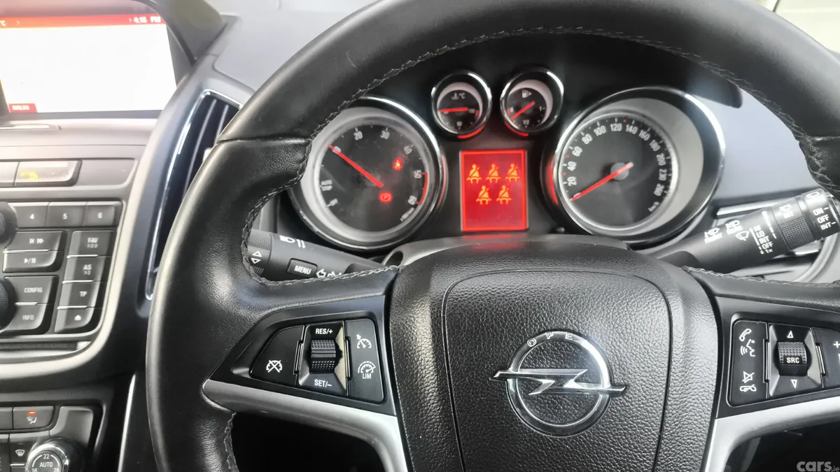 Opel Zafira MPV, Diesel, 2016, Grey