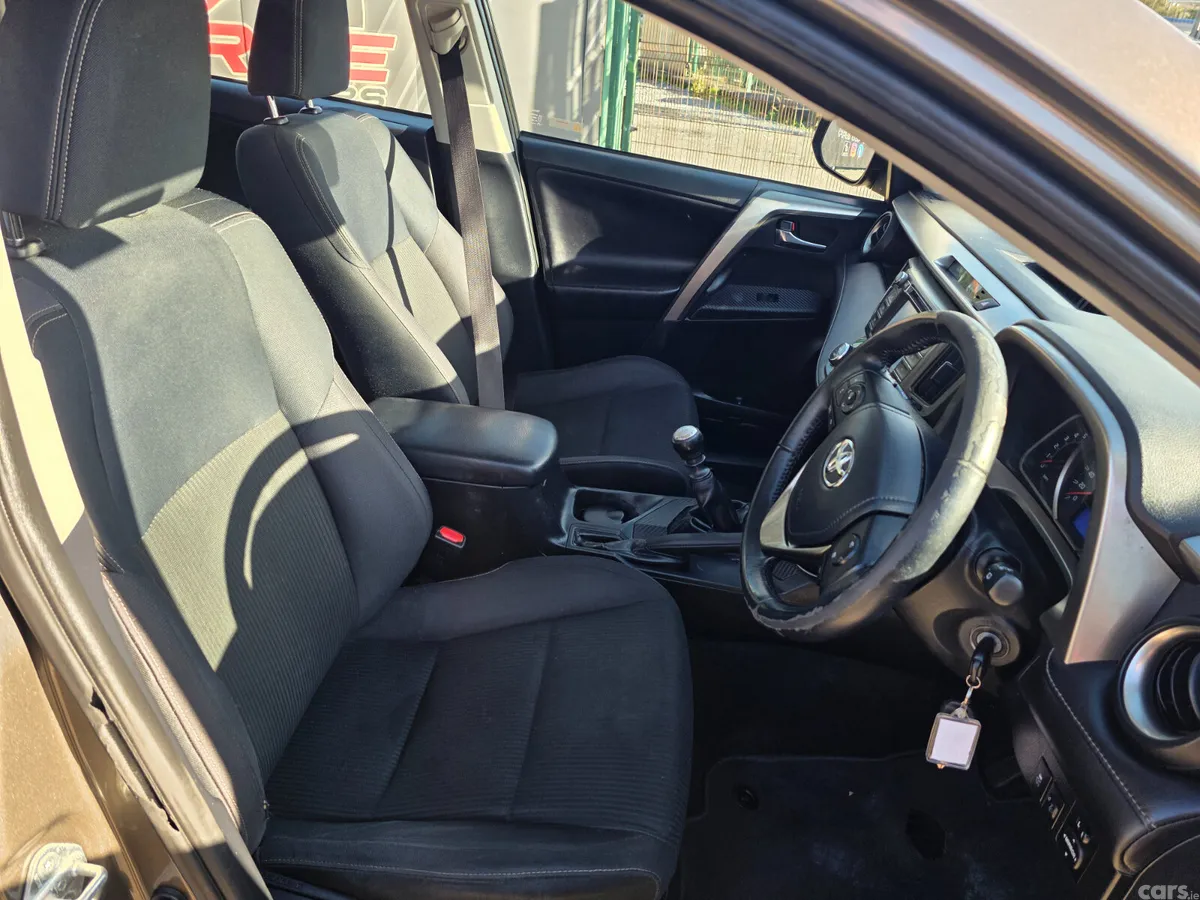 Toyota RAV4 SUV, Diesel, 2015, Gold