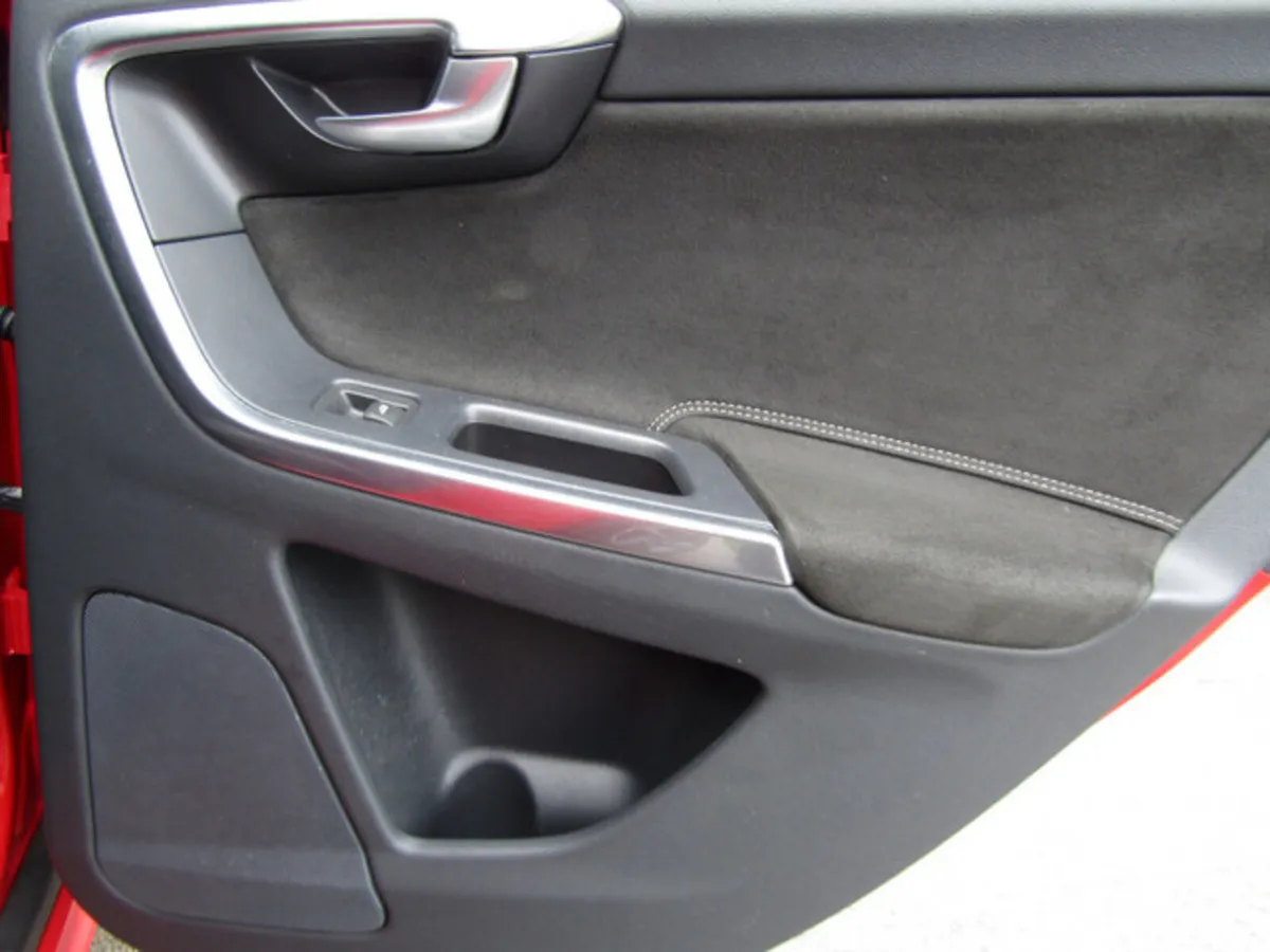 Volvo XC60 Estate, Diesel, 2014, Red