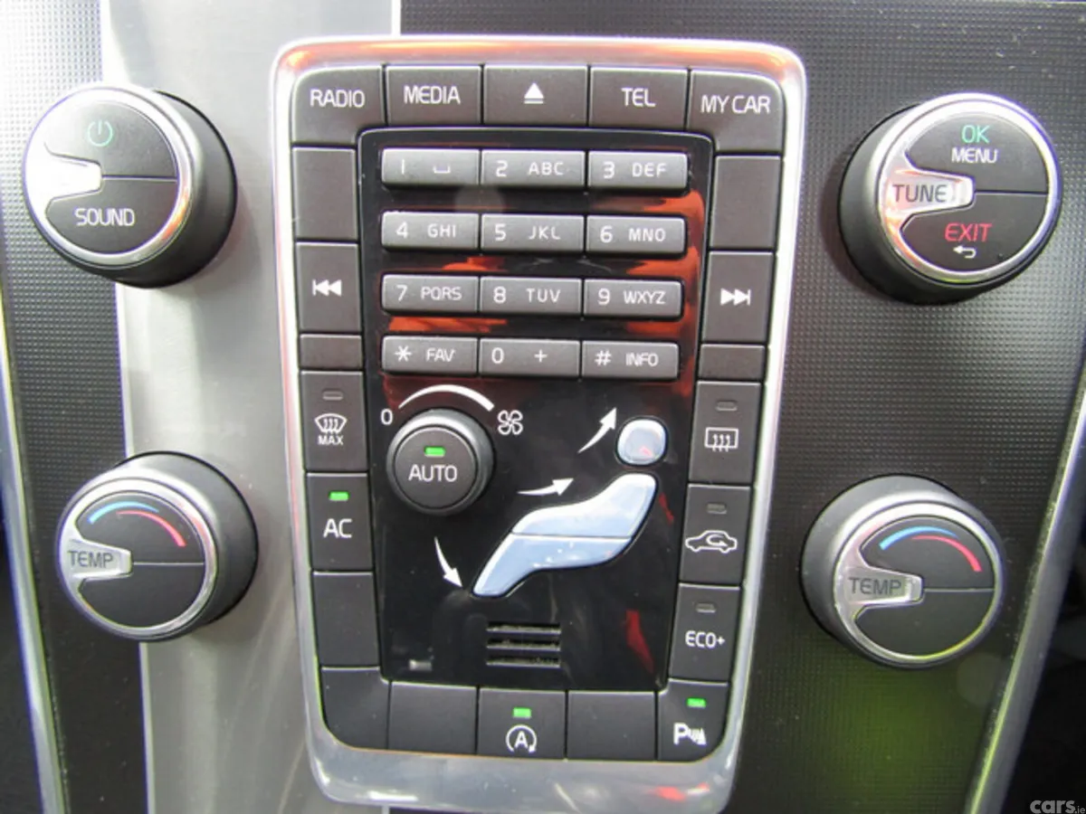 Volvo XC60 Estate, Diesel, 2014, Red