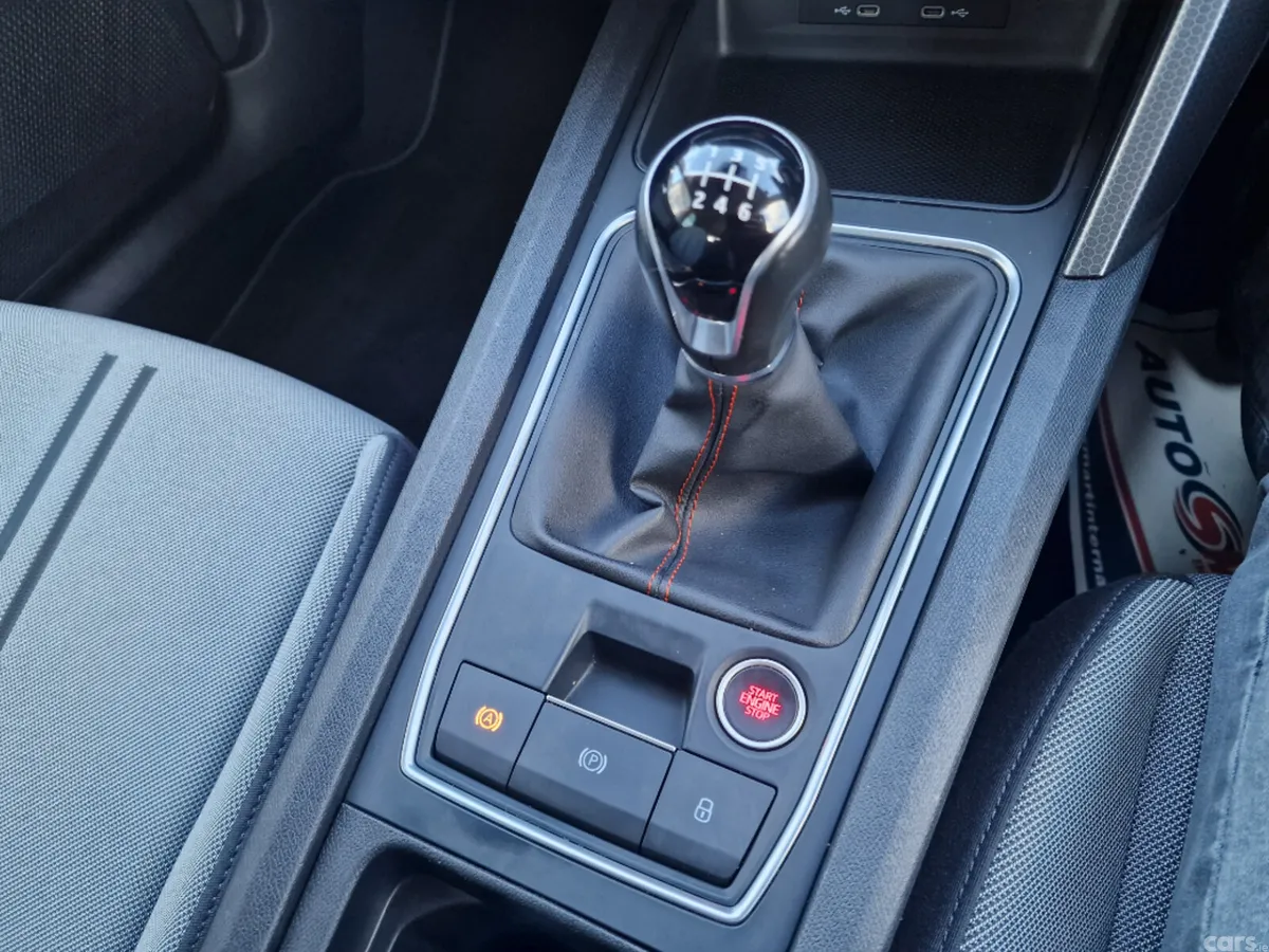SEAT Leon Estate, Diesel, 2022, White