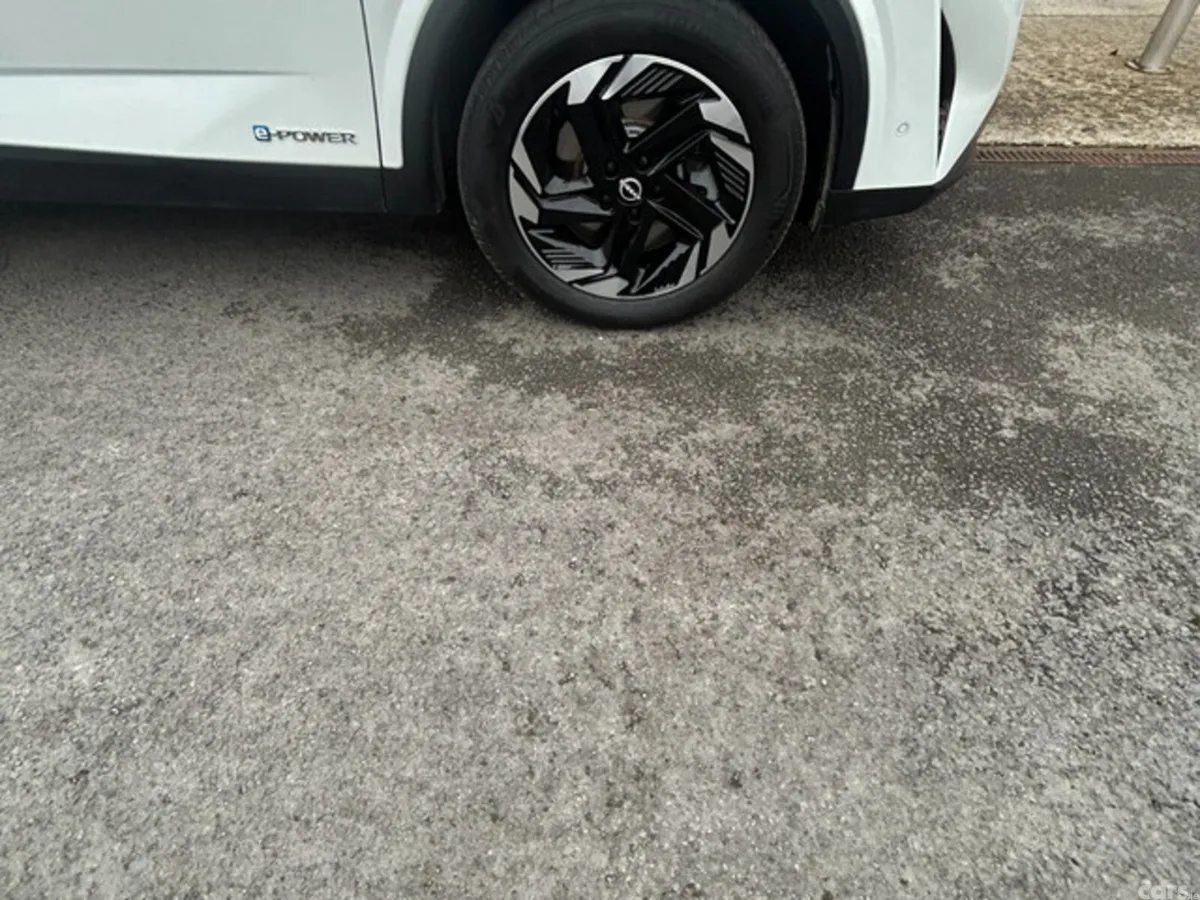 Nissan Qashqai MPV, Petrol Hybrid, 2026, White