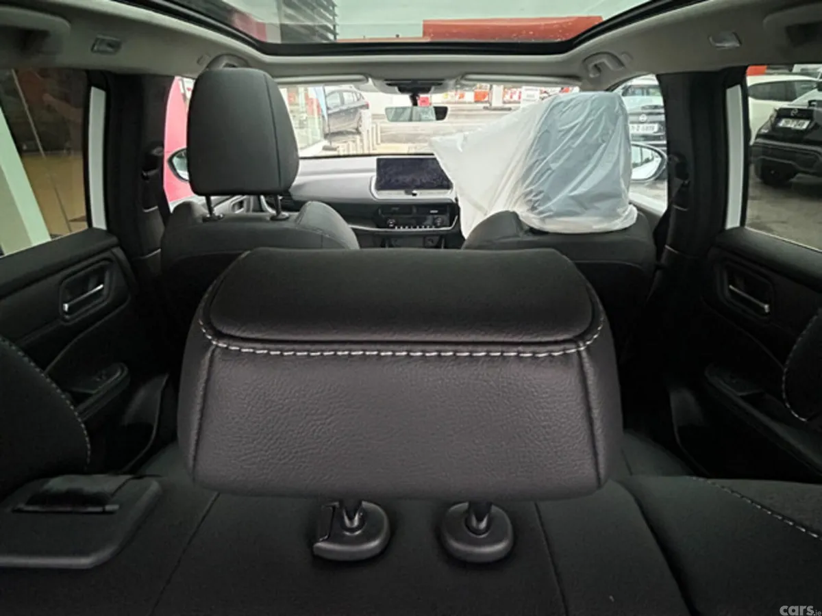 Nissan Qashqai MPV, Petrol Hybrid, 2026, White