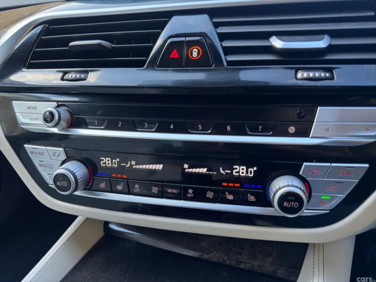 BMW 5-Series Saloon, Petrol Plug-in Hybrid, 2020, Blue