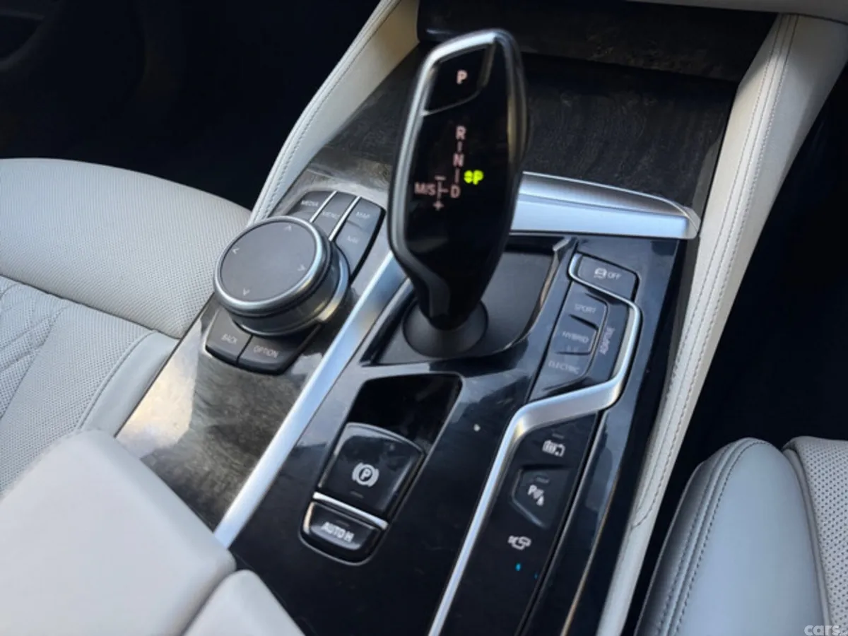 BMW 5-Series Saloon, Petrol Plug-in Hybrid, 2020, Blue