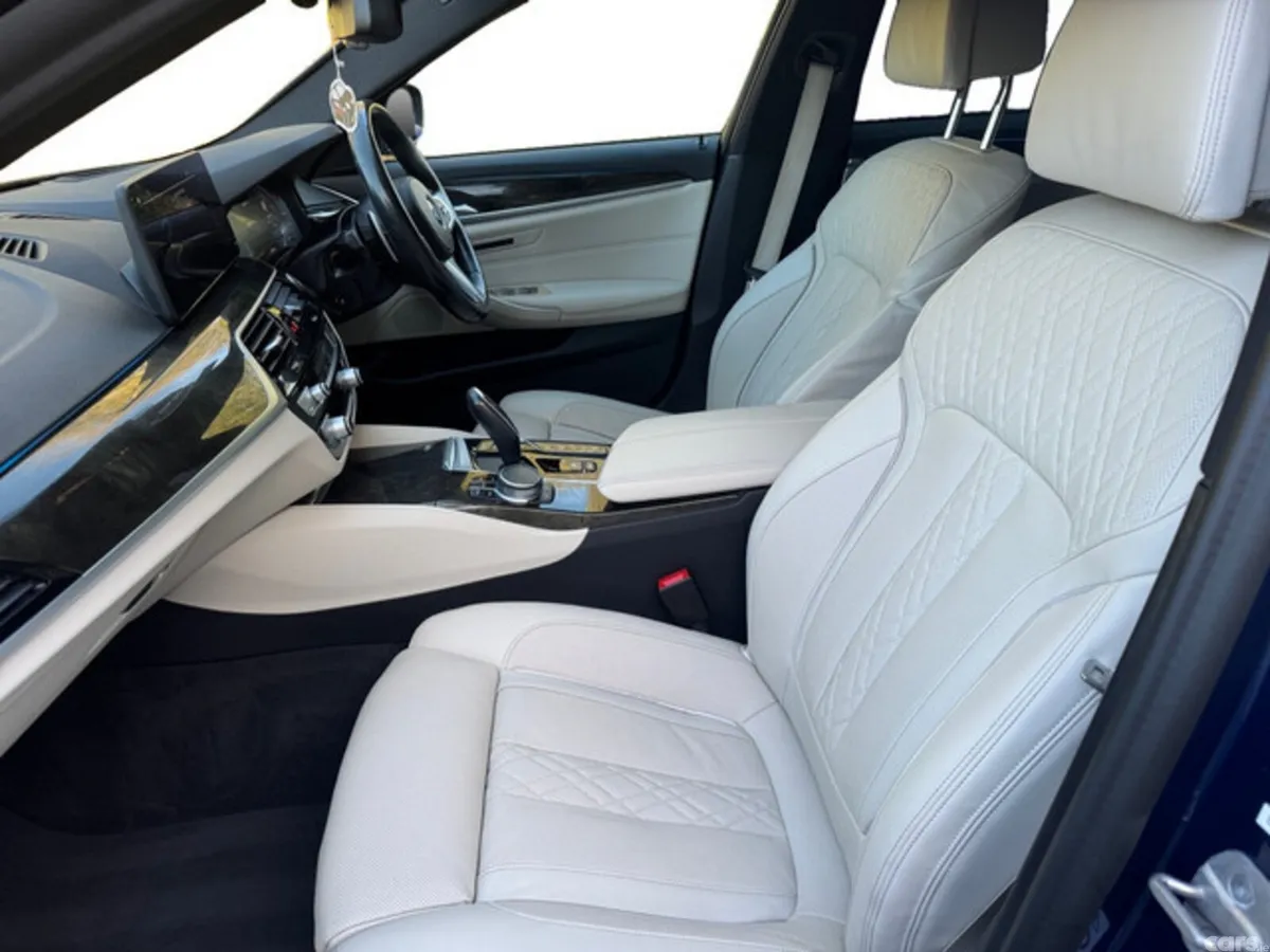 BMW 5-Series Saloon, Petrol Plug-in Hybrid, 2020, Blue
