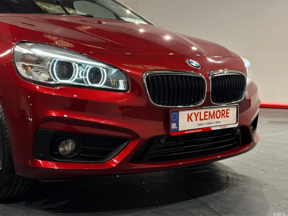 BMW 2-Series MPV, Petrol, 2018, Red