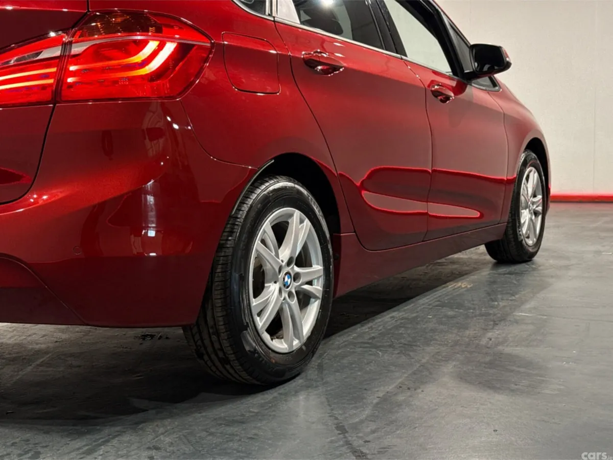 BMW 2-Series MPV, Petrol, 2018, Red