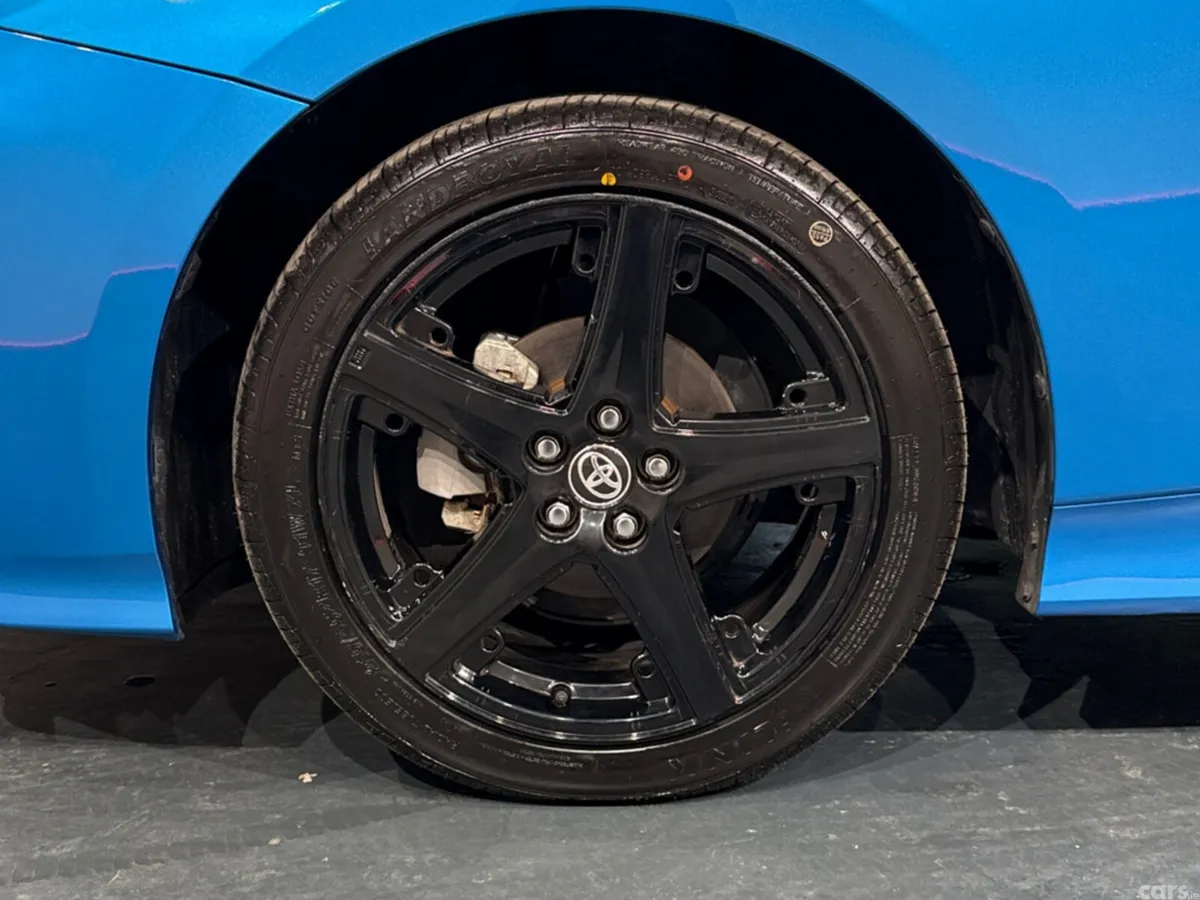 Toyota Prius Hatchback, Petrol Hybrid, 2019, Blue