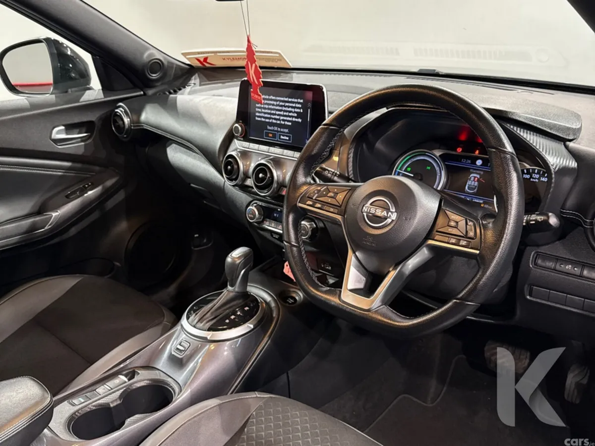 Nissan Juke SUV, Petrol Hybrid, 2024, Grey