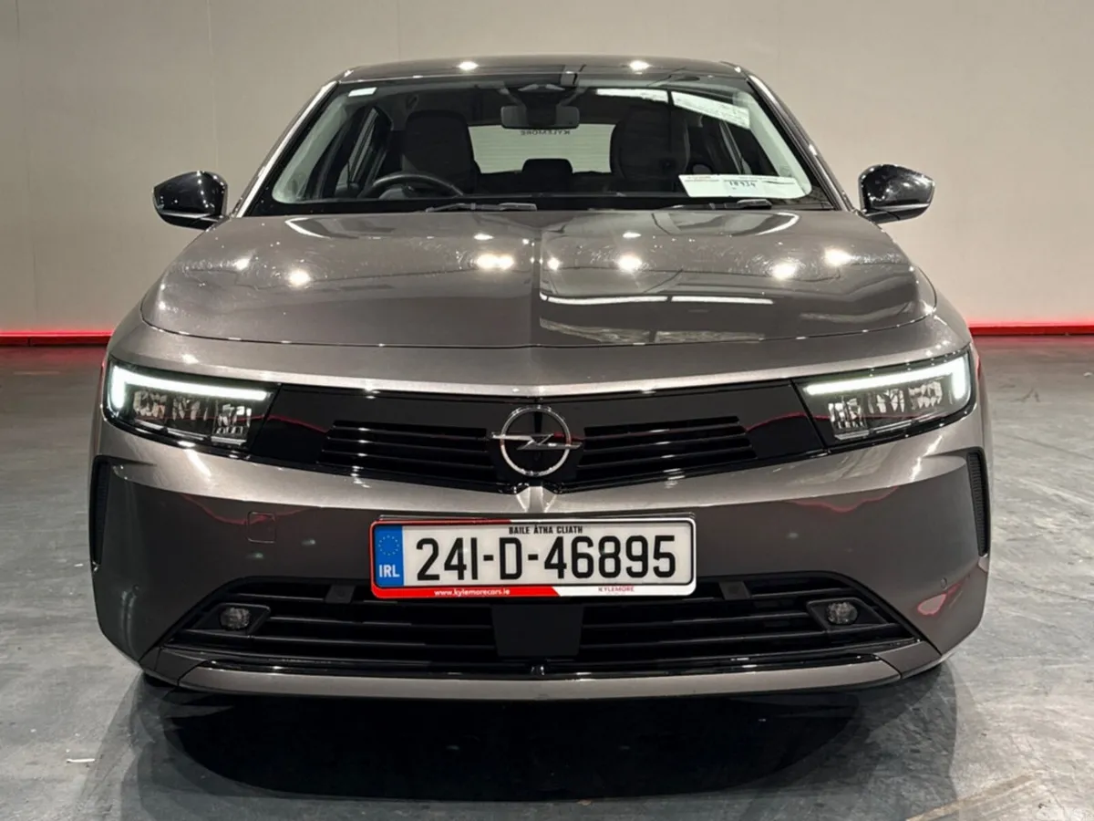 Opel Astra Hatchback, Diesel, 2024, Grey