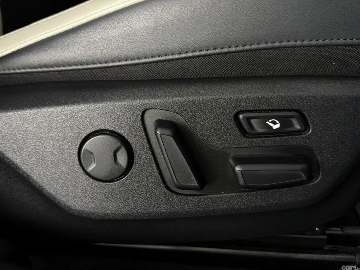 Kia EV6 MPV, Electric, 2025, Black