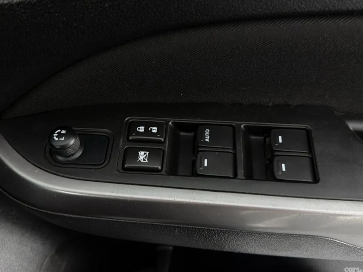 Suzuki Vitara SUV, Petrol, 2021, Silver