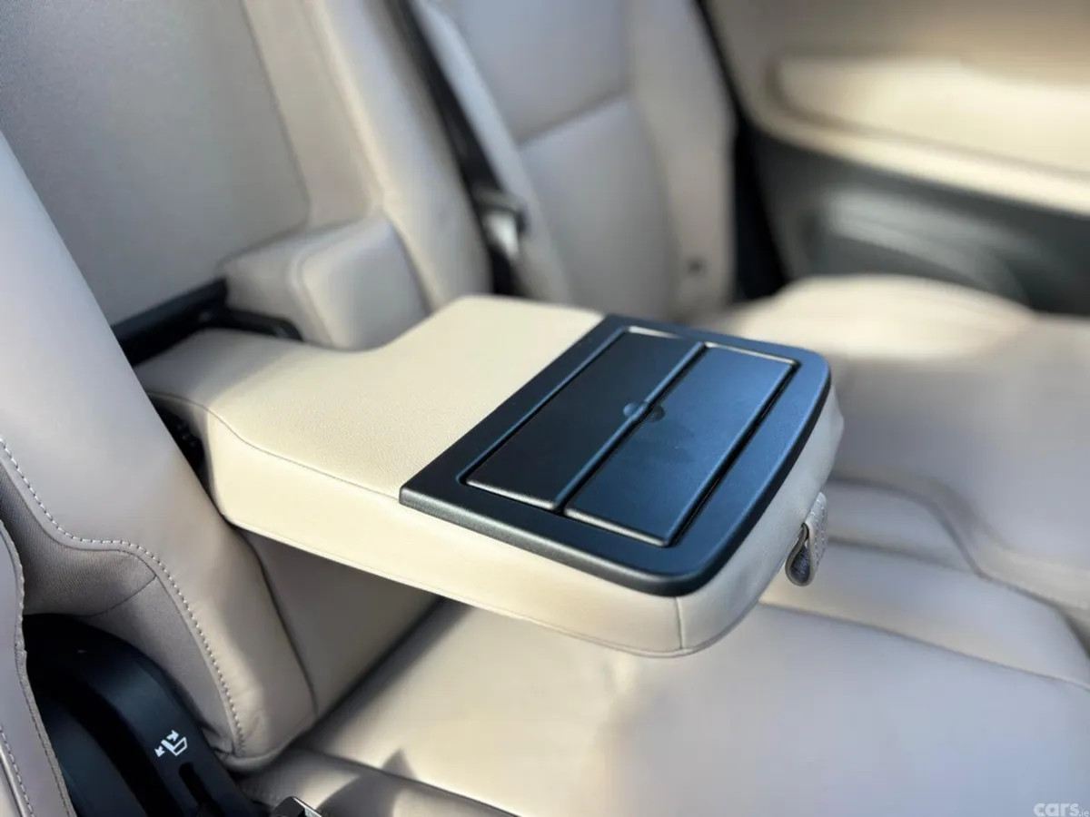 Volvo XC90 Estate, Petrol Hybrid, 2026, Black