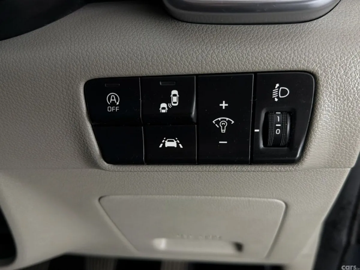 Kia Sportage SUV, Diesel Hybrid, 2021, Grey