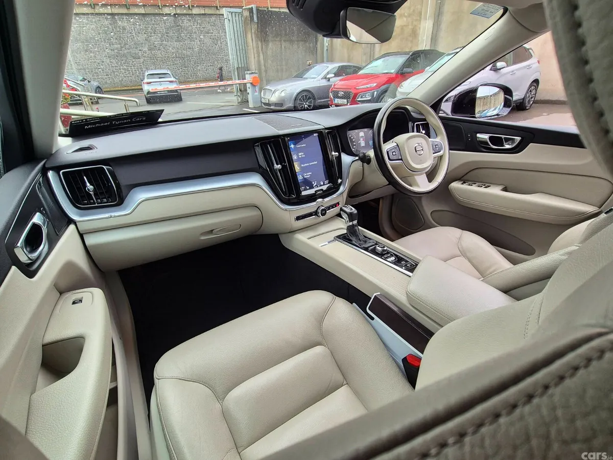 Volvo XC60 SUV, Diesel, 2019, Black