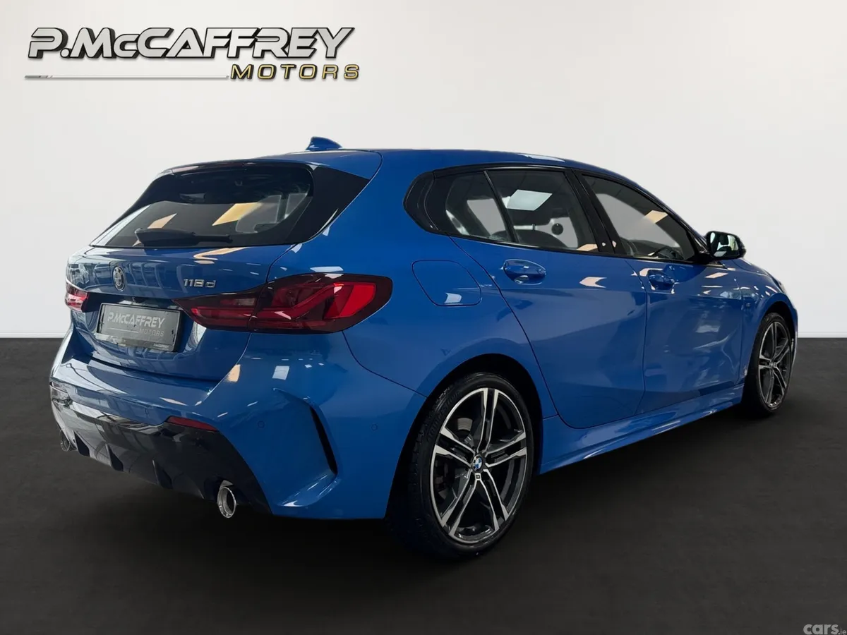 BMW 1-Series Hatchback, Diesel, 2021, Blue