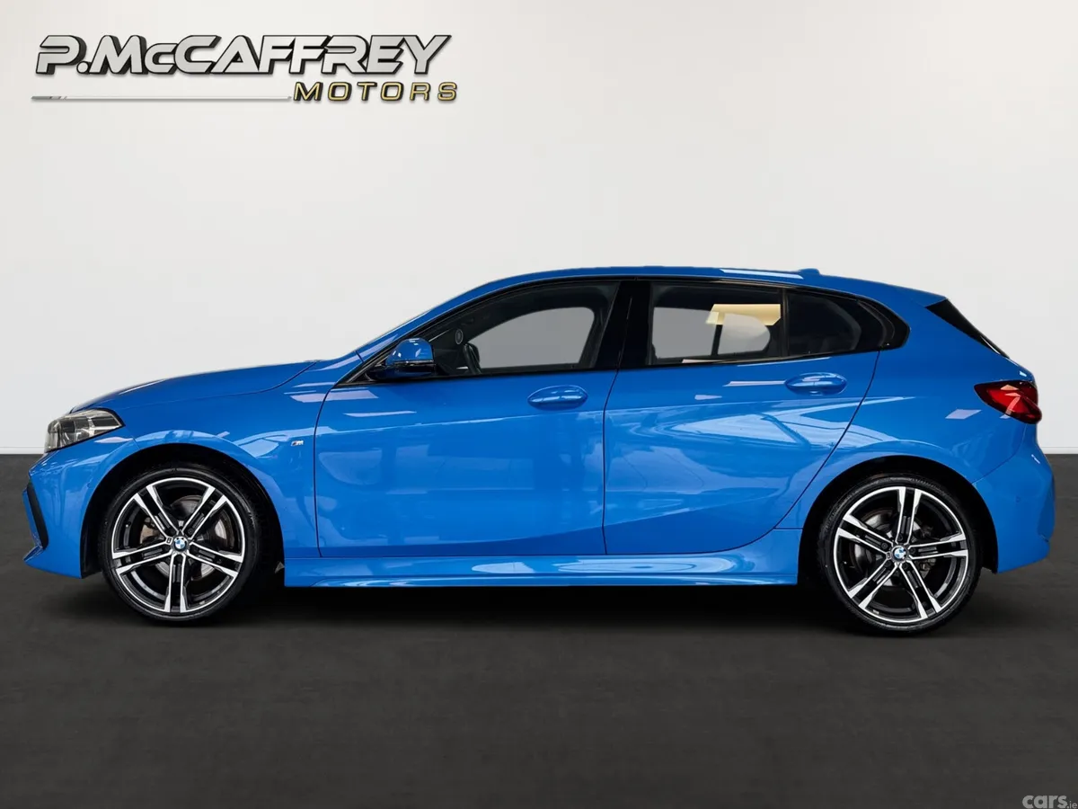 BMW 1-Series Hatchback, Diesel, 2021, Blue