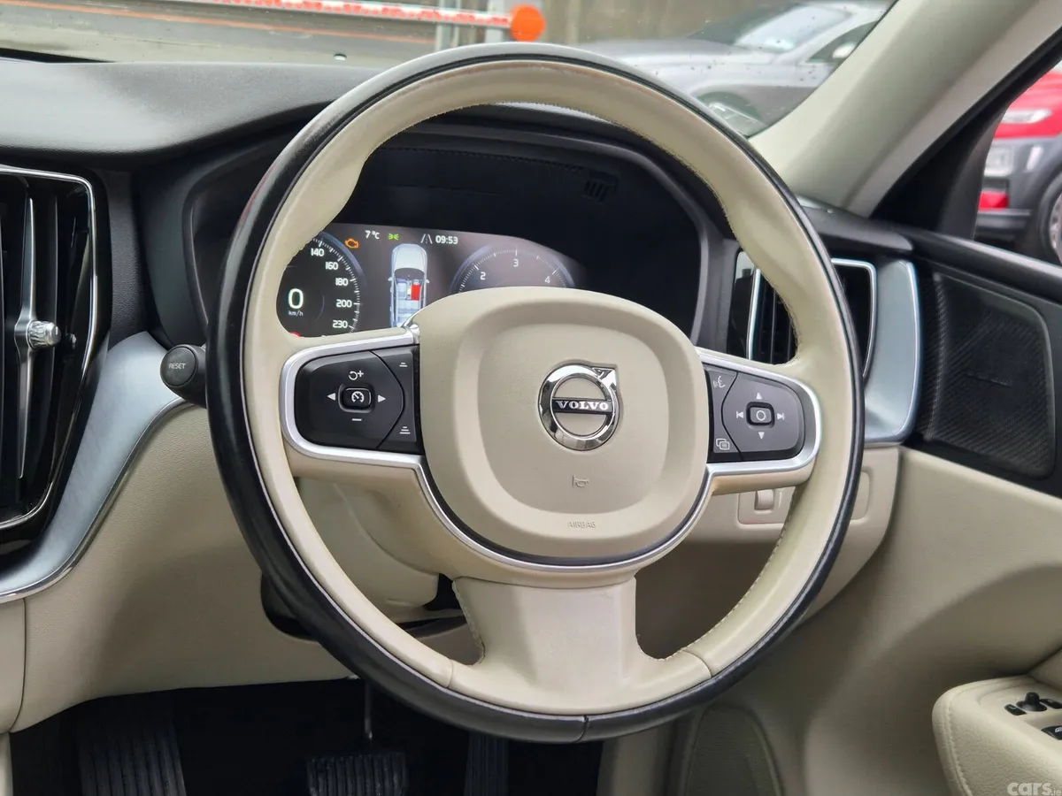 Volvo XC60 SUV, Diesel, 2019, Black