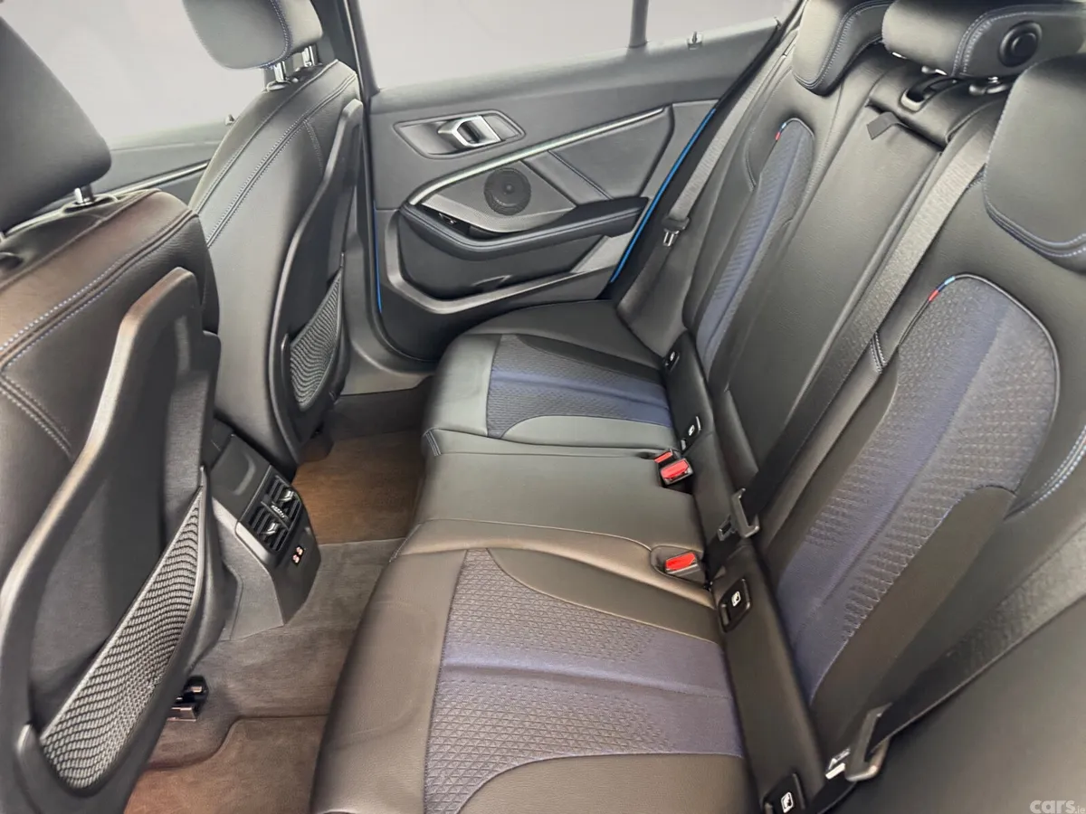 BMW 1-Series Hatchback, Diesel, 2021, Blue
