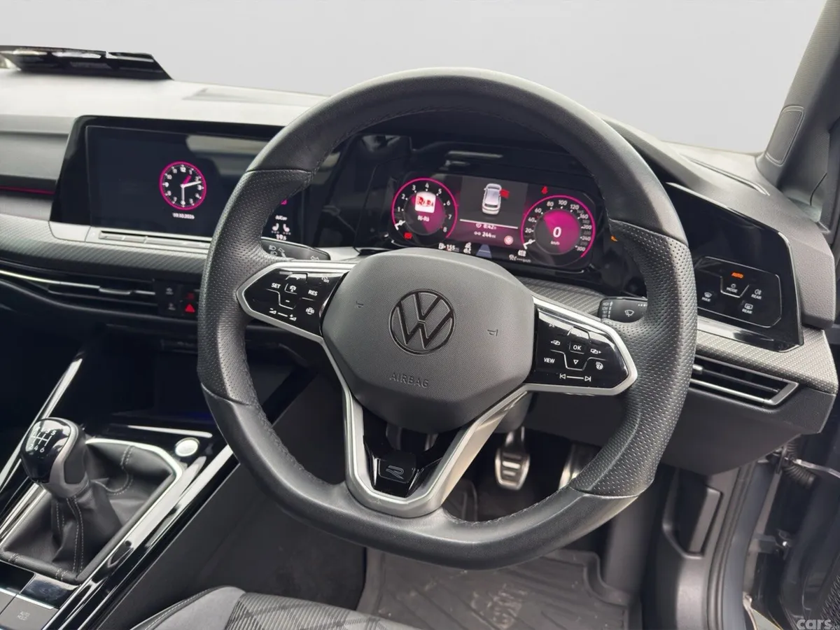 Volkswagen Golf Estate, Petrol, 2023, Grey