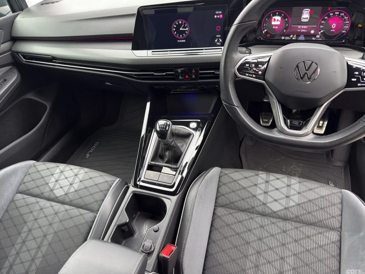 Volkswagen Golf Estate, Petrol, 2023, Grey