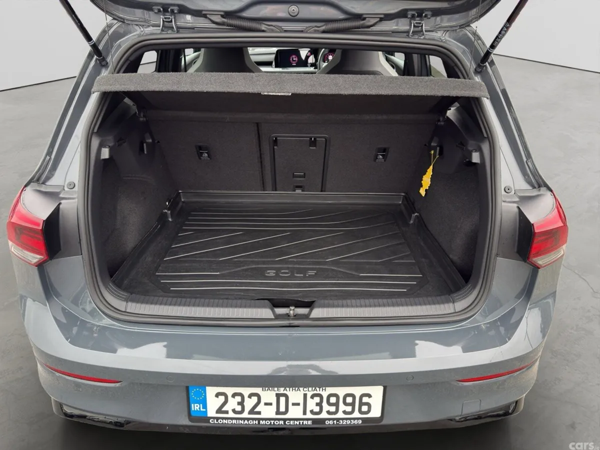 Volkswagen Golf Estate, Petrol, 2023, Grey