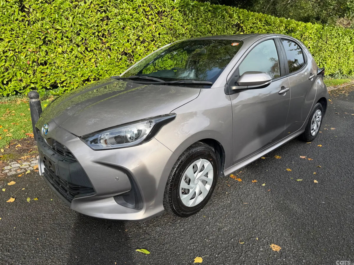 Toyota Yaris Hatchback, Petrol Hybrid, 2021, Beige