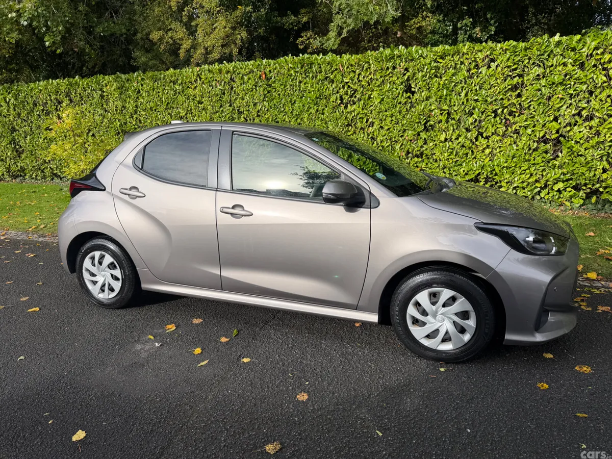 Toyota Yaris Hatchback, Petrol Hybrid, 2021, Beige