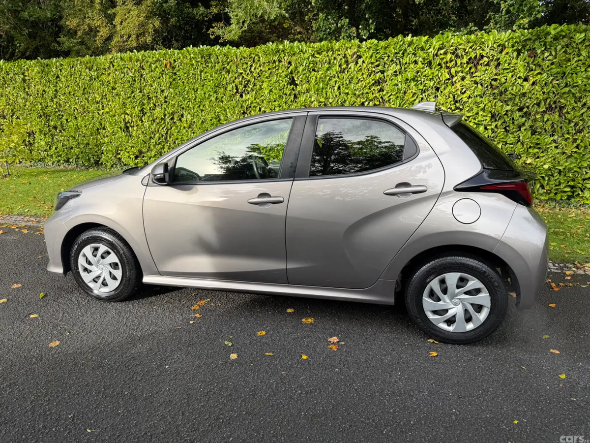 Toyota Yaris Hatchback, Petrol Hybrid, 2021, Beige