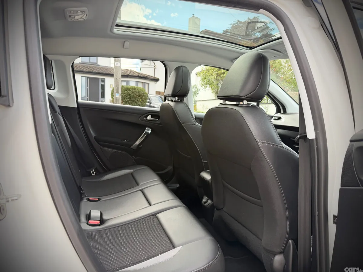Peugeot 2008 Estate, Petrol, 2018, White