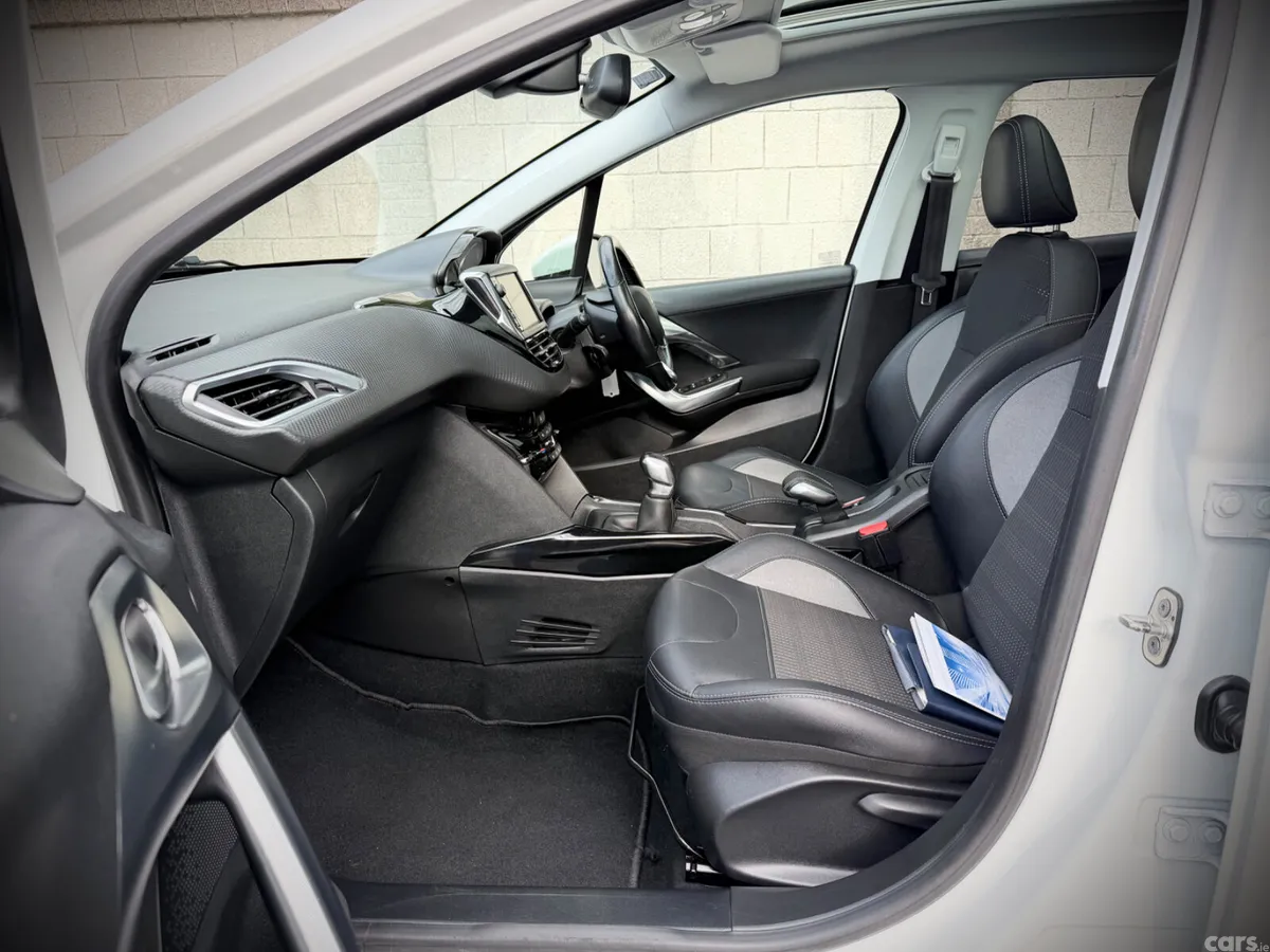 Peugeot 2008 Estate, Petrol, 2018, White