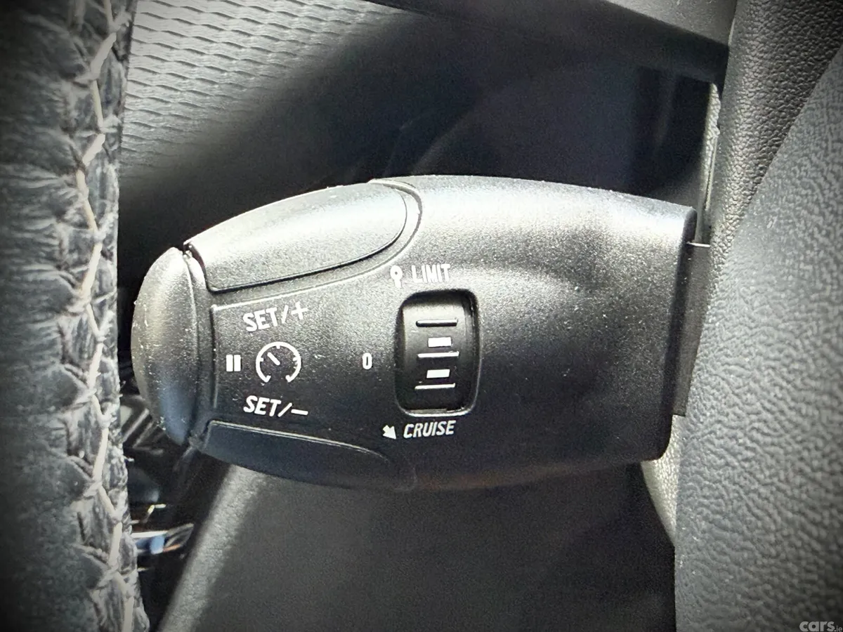 Peugeot 2008 Estate, Petrol, 2018, White
